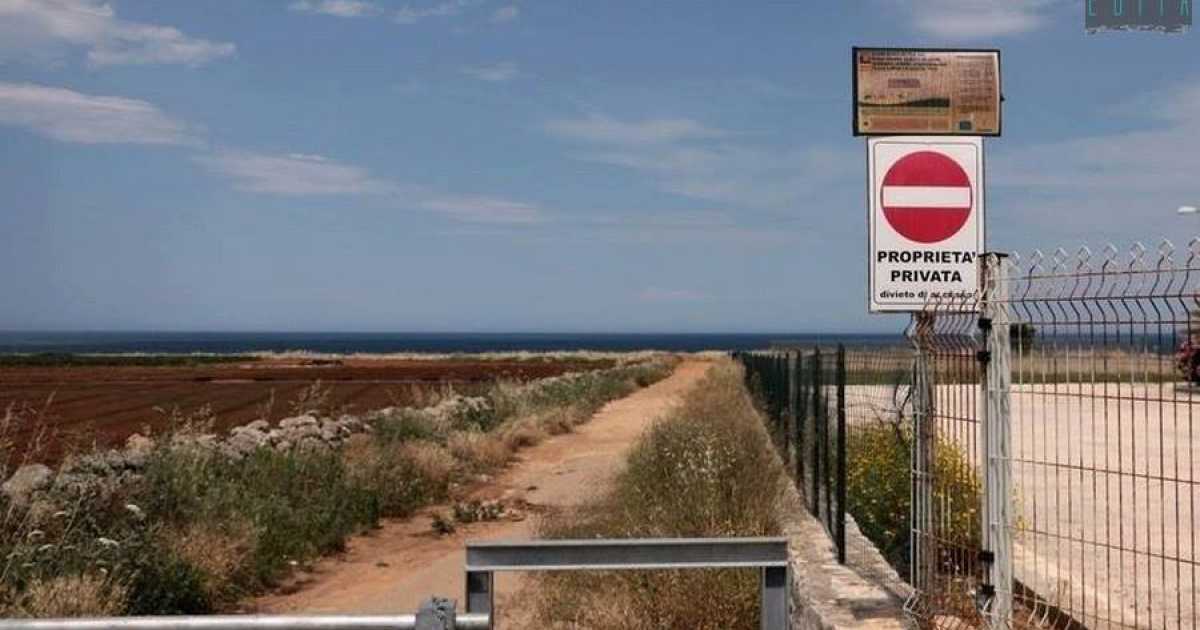 Monopoli: una sbarra nega l'accesso a "Scaletta", la spiaggia dei bimbi